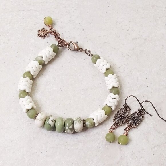 Adjustable Bracelet & Earring SET! Pale Green + Ecru + Copper Beaded Jewelry - Picture 1 of 9